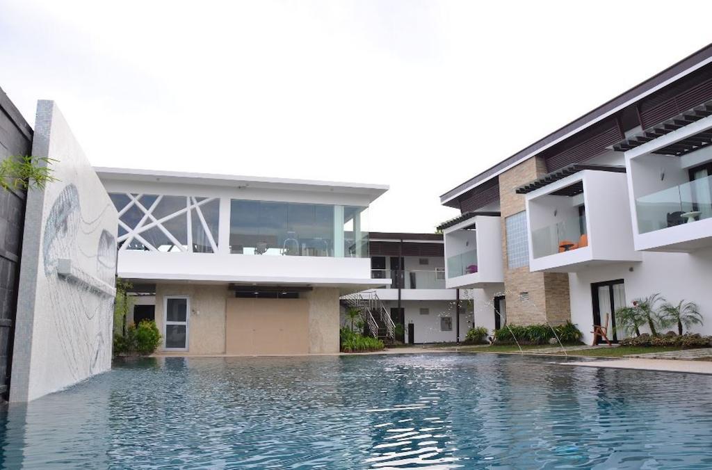 One Manalo Place Puerto Princesa Buitenkant foto