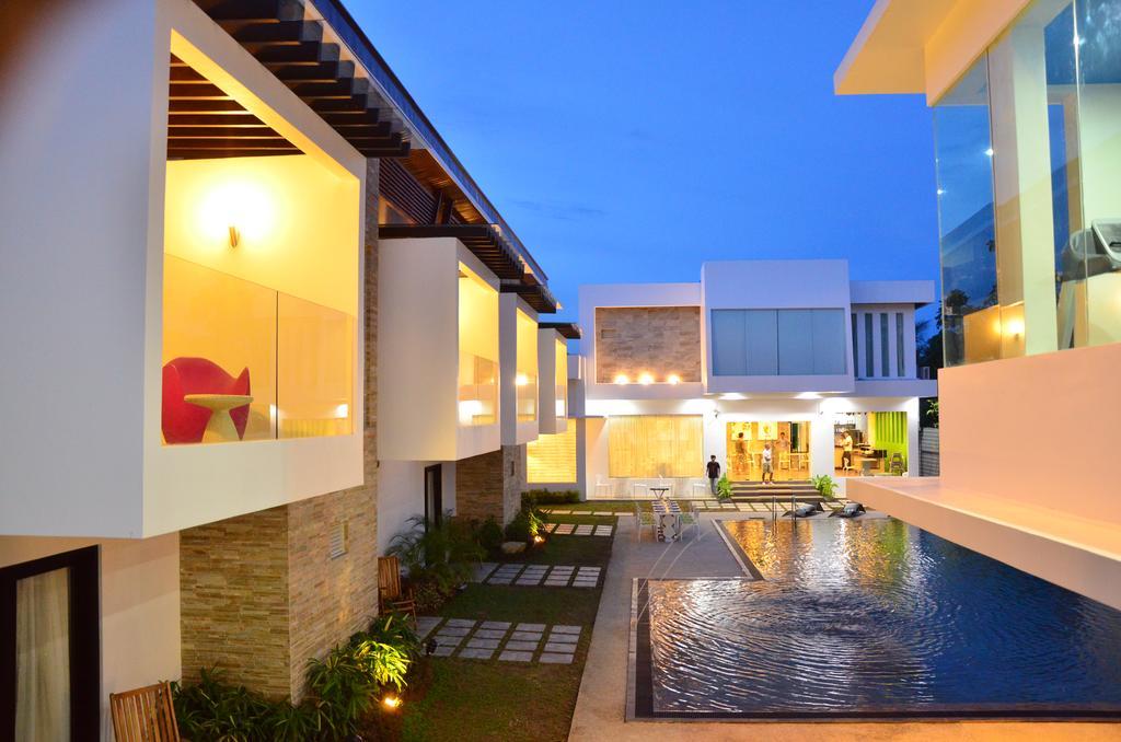 One Manalo Place Puerto Princesa Buitenkant foto